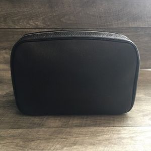 Louis Vuitton Taiga Toulouse Toilette GM